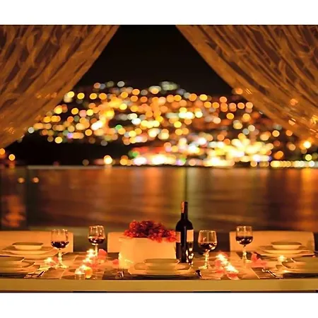 Sleeps 12 Pool Air Con Wifi * Kalkan